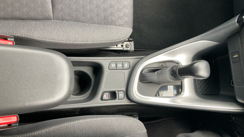 Toyota Yaris 1.5 Hybrid Design 5dr CVT Hybrid Hatchback